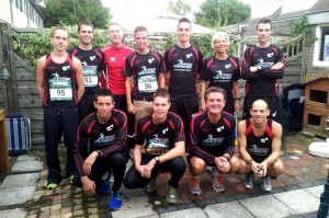 Tiental Achilles-LTV atleten vooraf aan de Halve Marathon Oostland